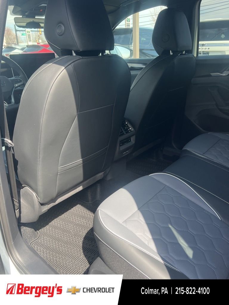 Used 2026 Volkswagen Tiguan SEL R-Line image 19