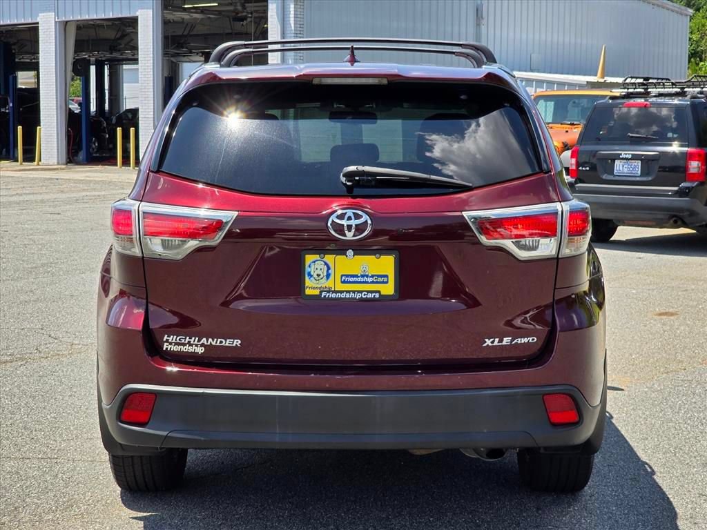 Used 2016 Toyota Highlander XLE AWD/4WD image 24