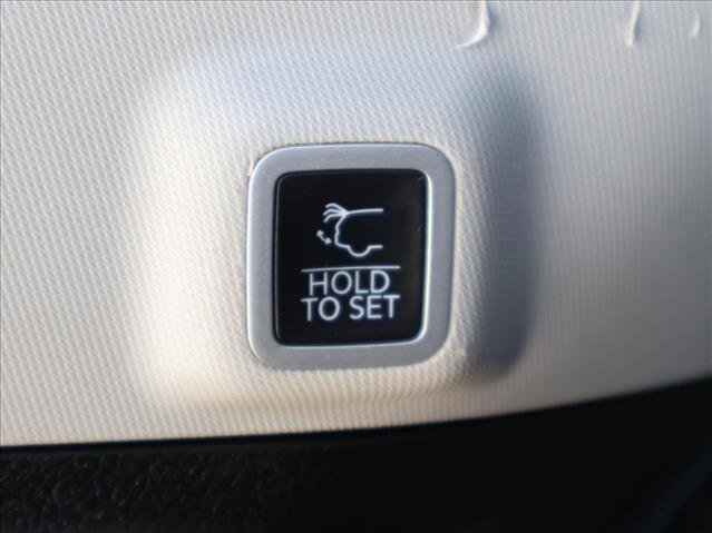 Used 2022 Jeep Grand Cherokee Limited AWD/4WD image 7