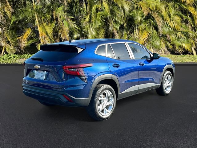 Used 2024 Chevrolet Trax LS w/ LS Convenience Package FWD image 5