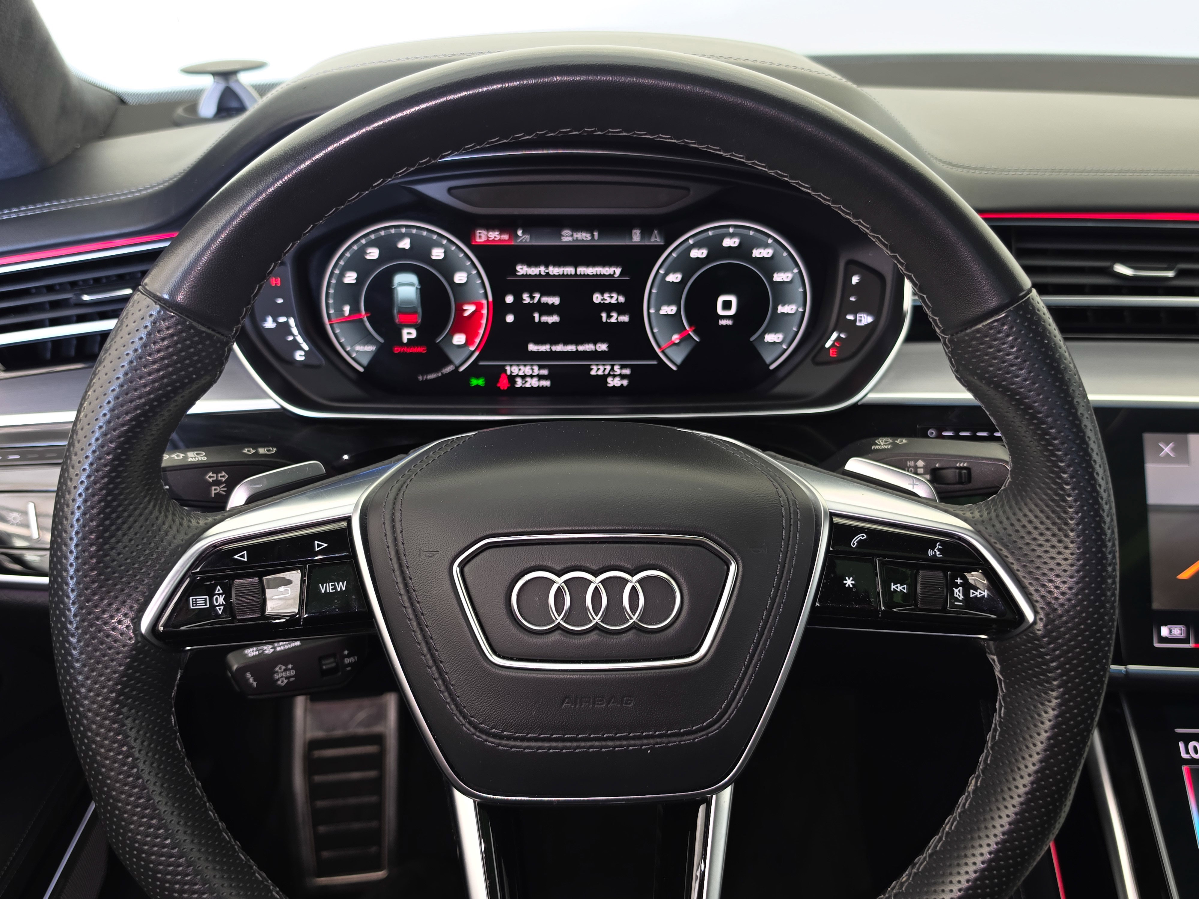 Used 2022 Audi S8 w/ S8 Comfort Plus Package AWD/4WD image 34