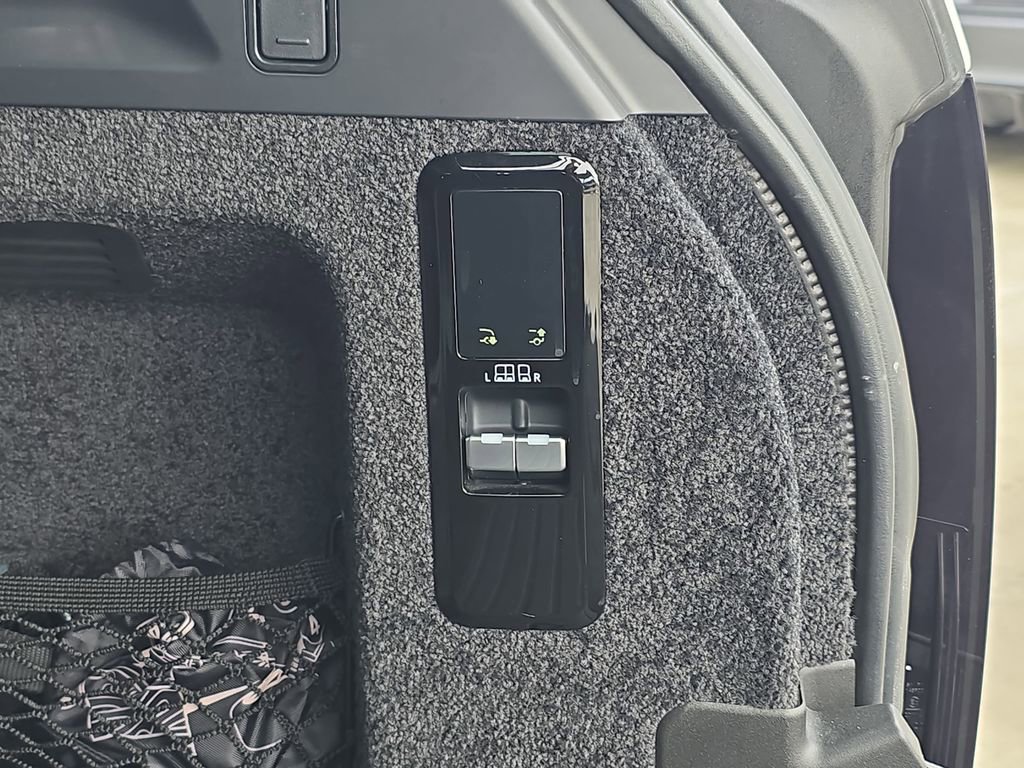 Certified 2023 Land Rover Range Rover SE image 14