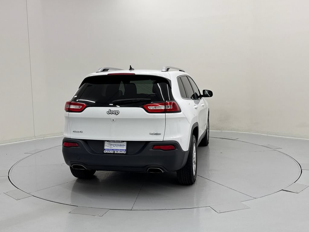 Used 2015 Jeep Cherokee Latitude w/ Cold Weather Group AWD/4WD image 5