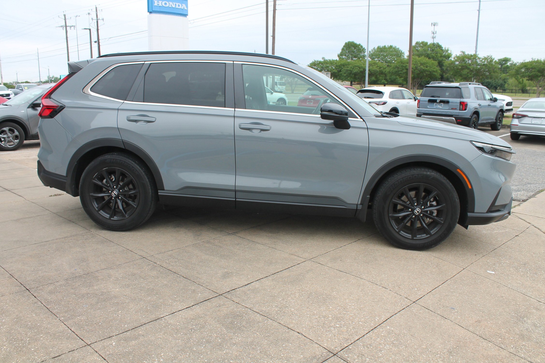 Used 2023 Honda CR-V Sport image 3