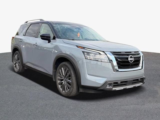 Used 2022 Nissan Pathfinder SL w/ SL Premium Package AWD/4WD image 4