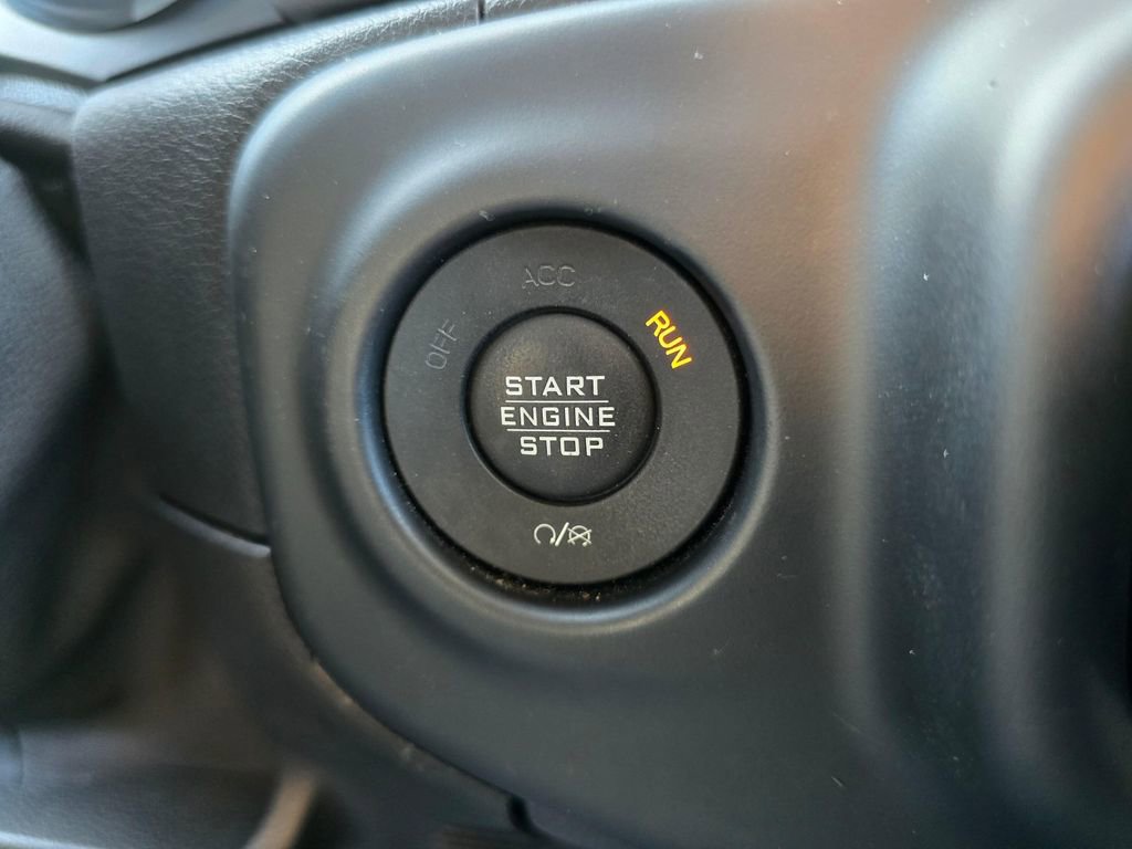 Used 2018 Jeep Wrangler Sport S image 30