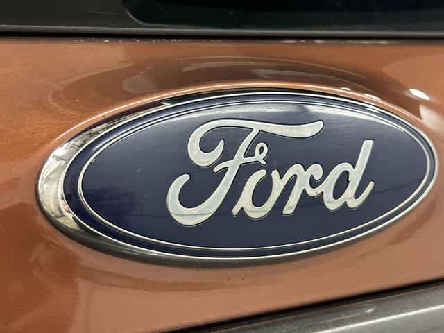 Used 2017 Ford Explorer XLT w/ Equipment Group 202A AWD/4WD image 28