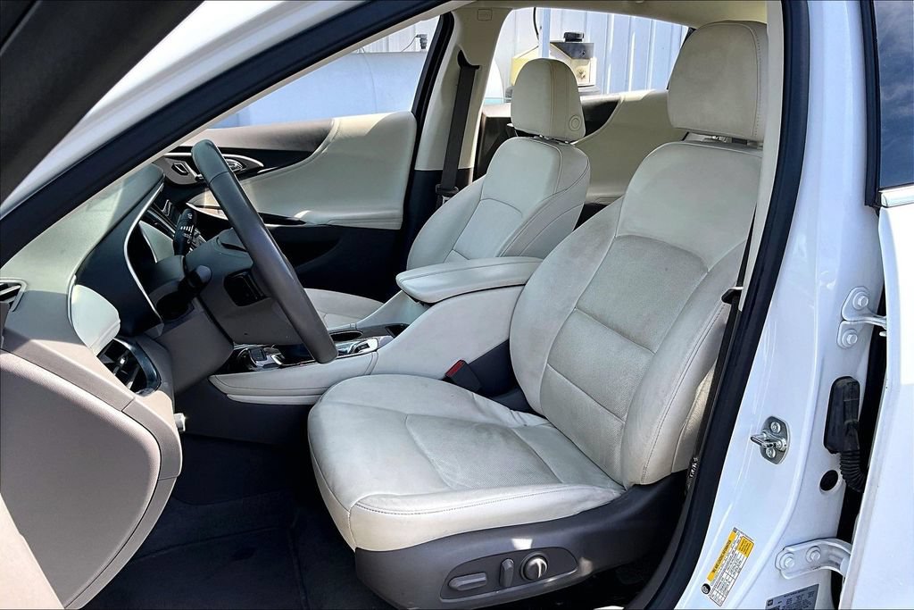 Used 2024 Chevrolet Malibu LT FWD image 20