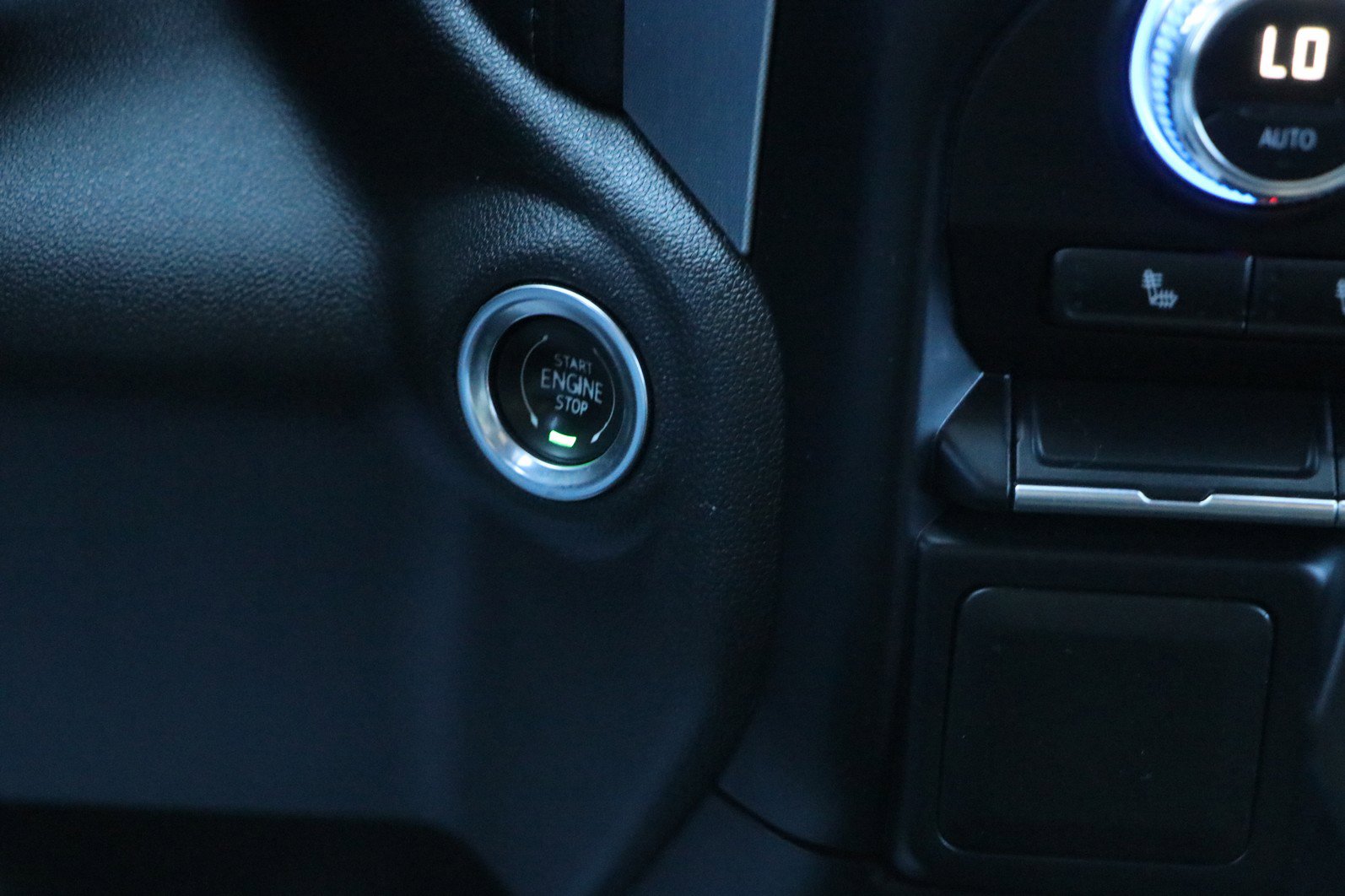 Used 2020 GMC Sierra 1500 SLE w/ SLE Value Package image 23