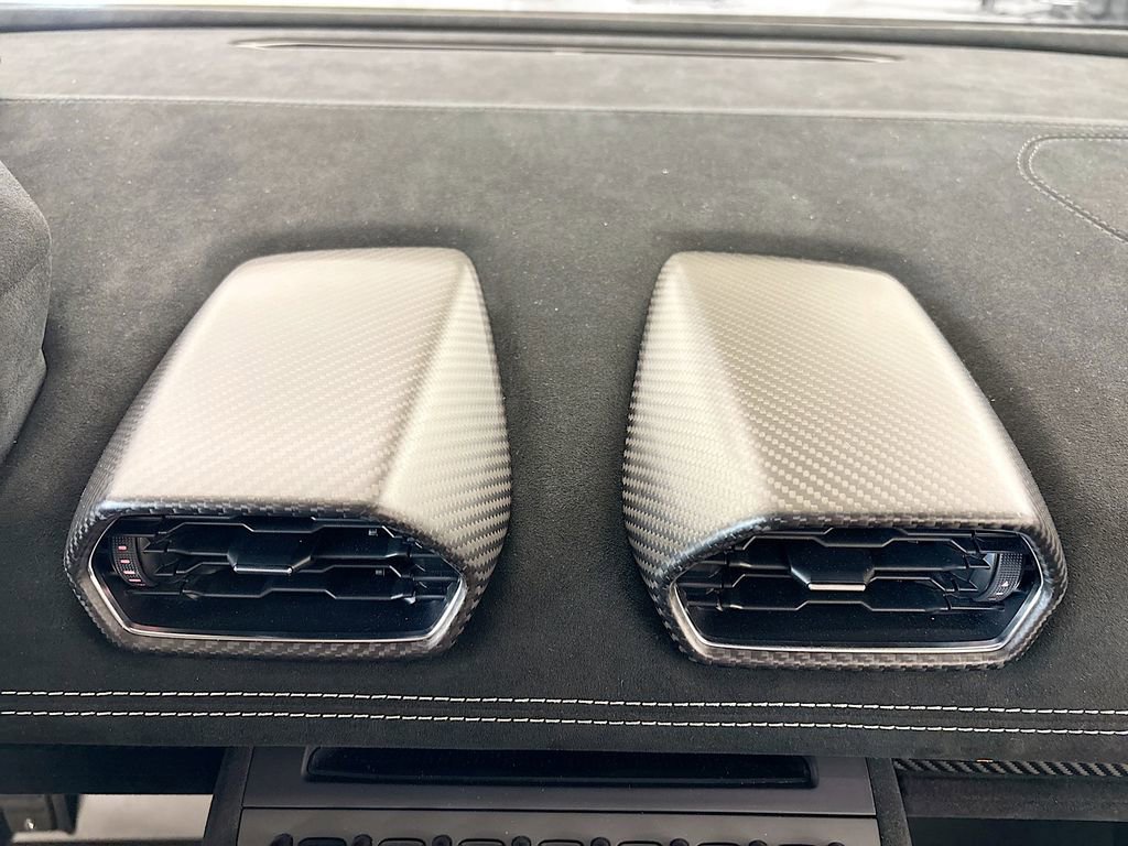 Used 2023 Lamborghini Huracan STO image 16