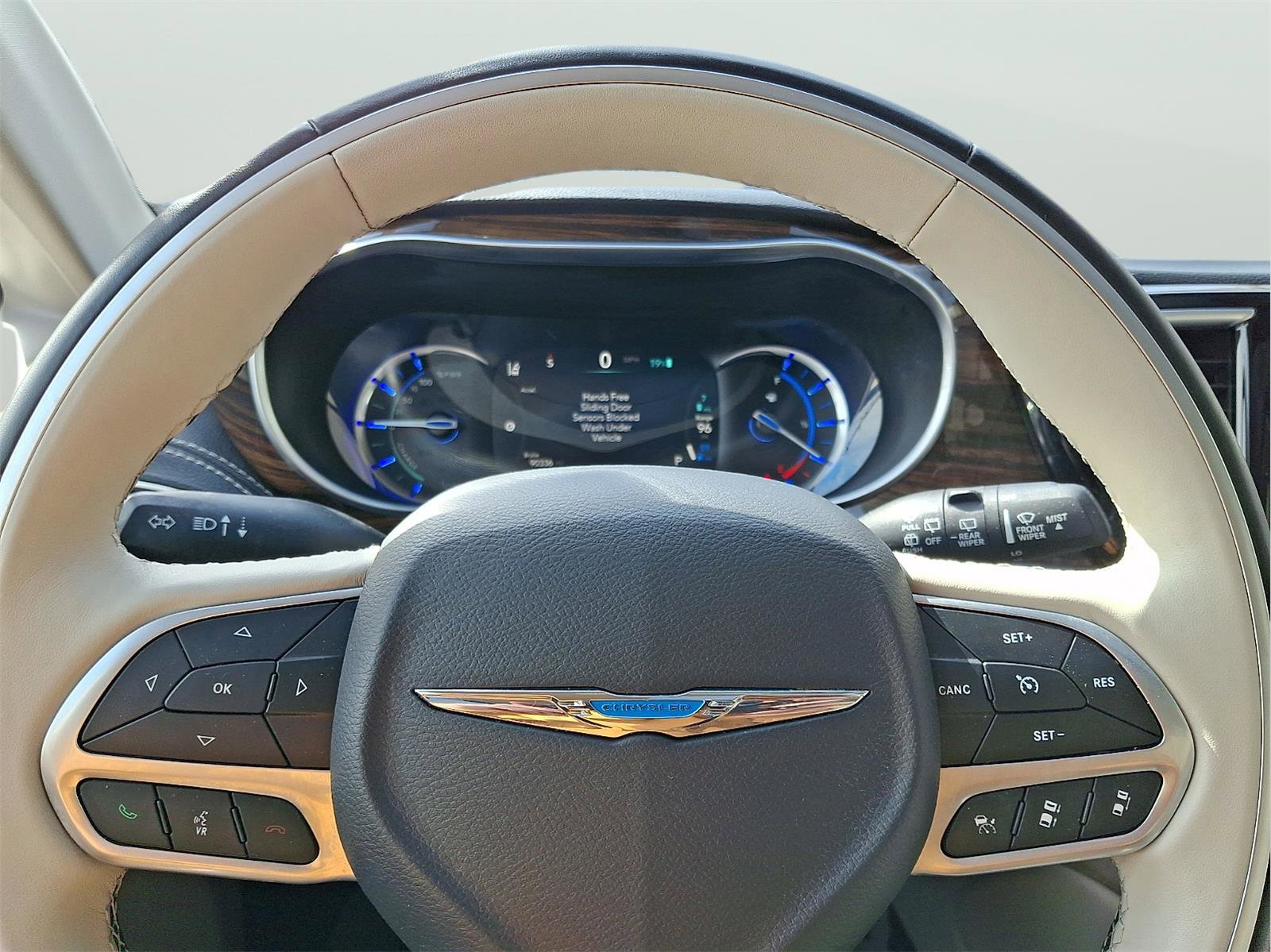 Used 2021 Chrysler Pacifica Limited image 21