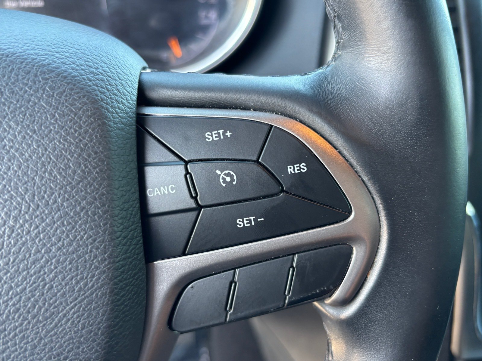 Used 2020 Jeep Grand Cherokee Laredo RWD image 21
