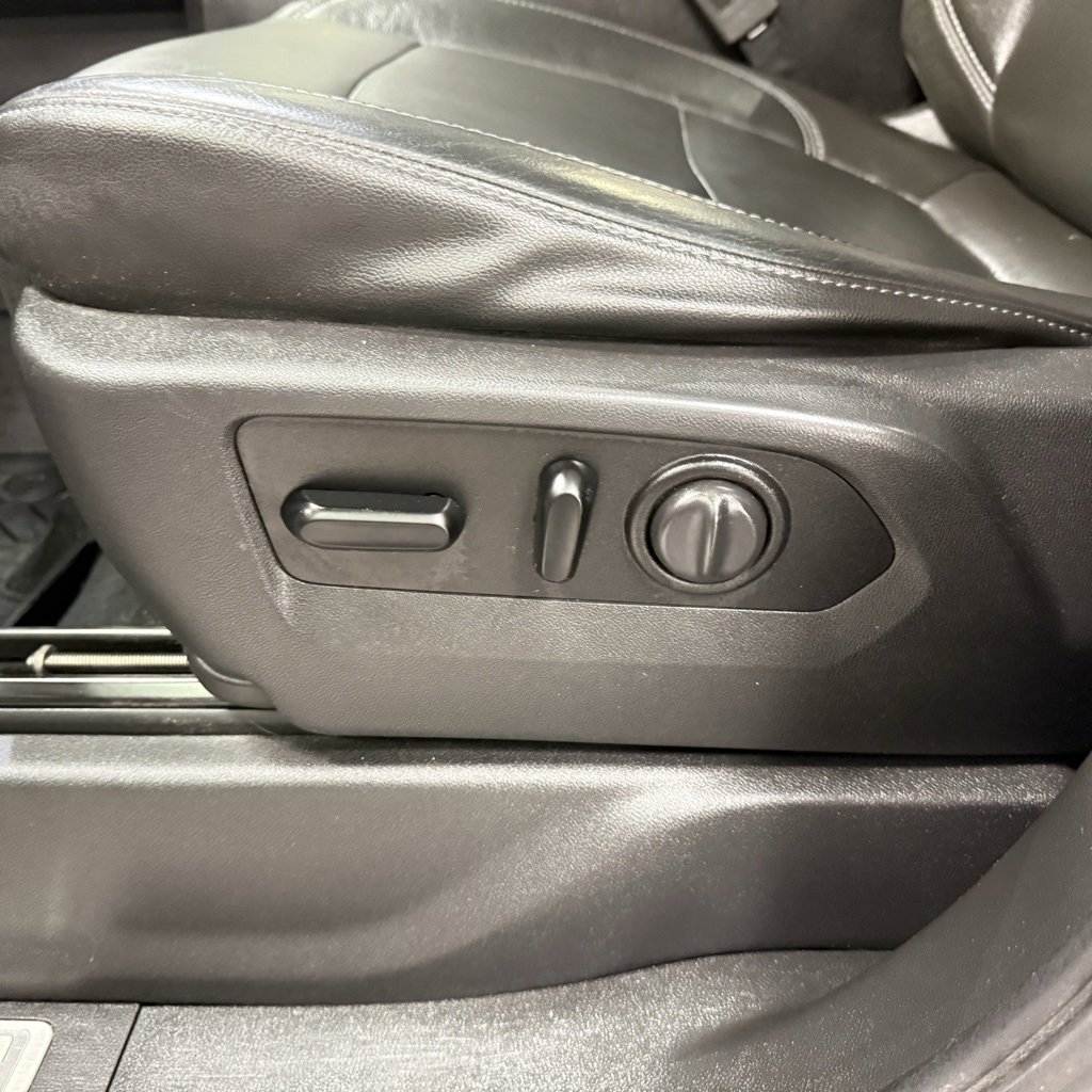 Used 2020 Chevrolet Silverado 1500 RST w/ All-Star Edition image 23