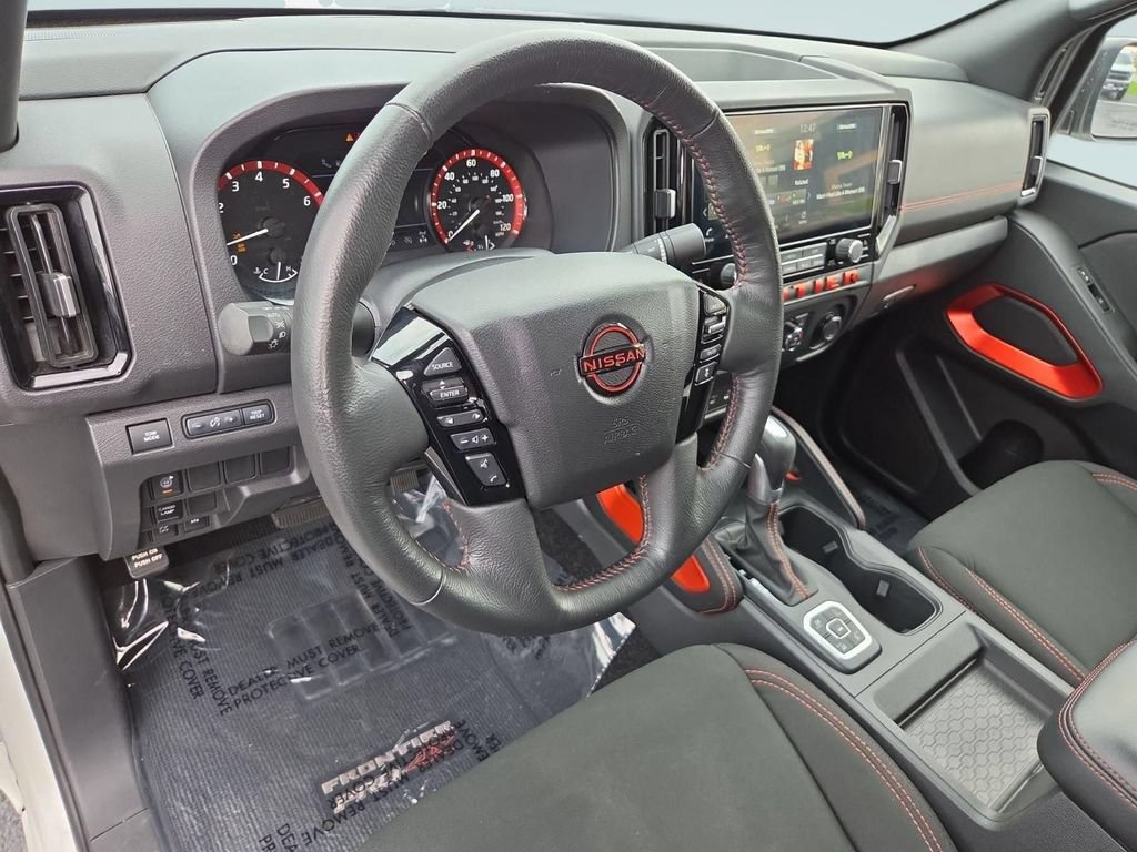 Used 2026 Nissan Frontier PRO-4X AWD/4WD image 14