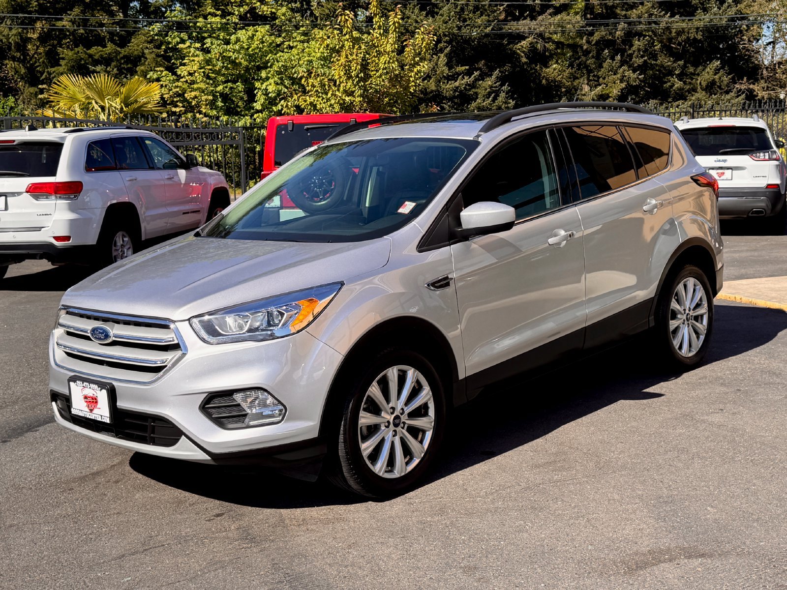 Used 2019 Ford Escape SEL AWD/4WD image 3