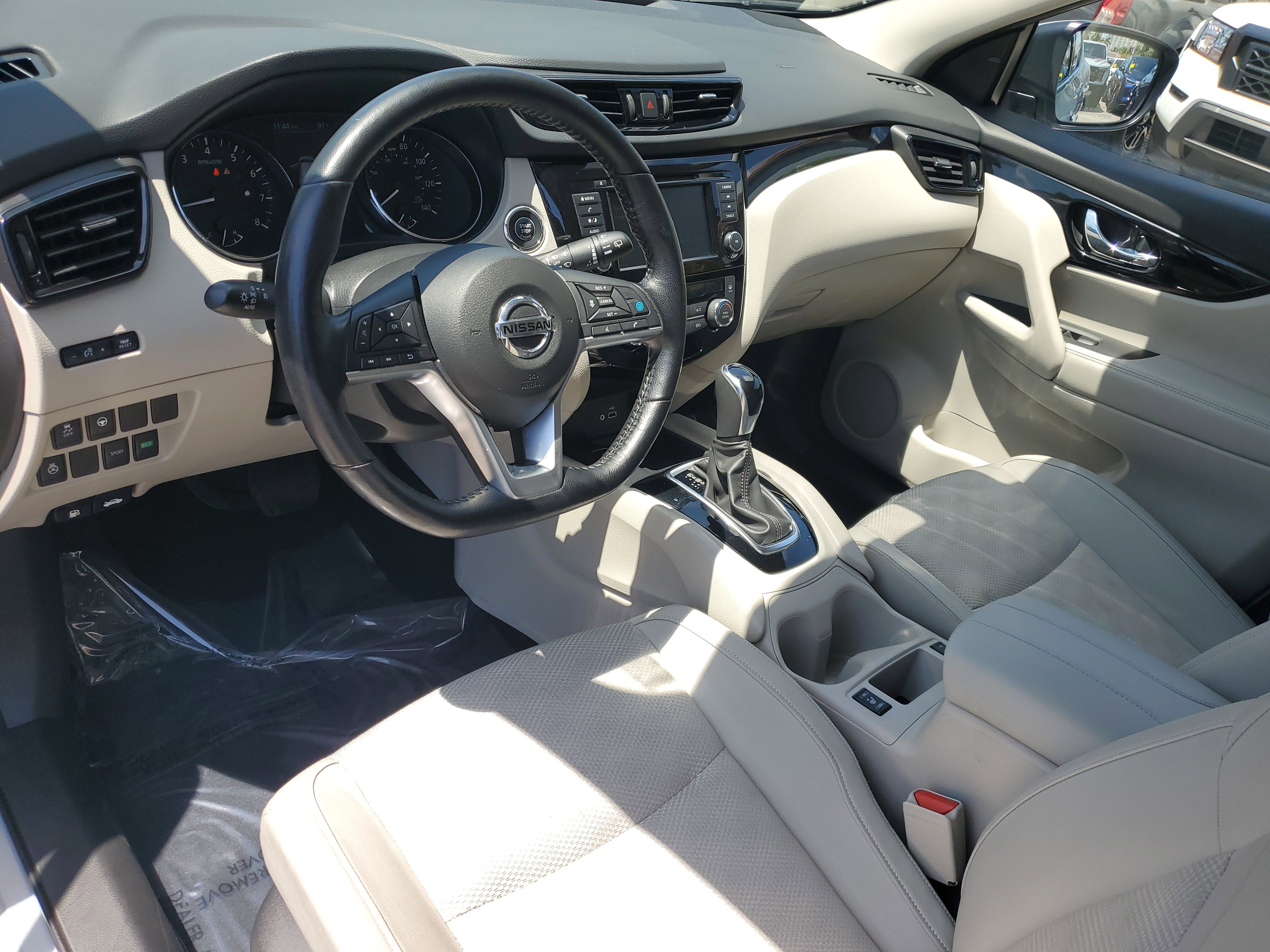 Certified 2022 Nissan Rogue Sport SV w/ Technology Package image 7