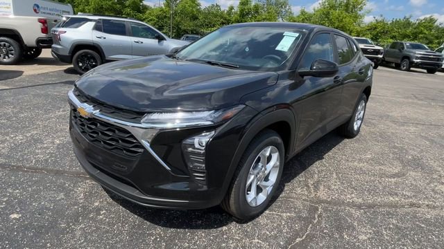 New 2026 Chevrolet Trax LS w/ LS Convenience Package FWD image 6