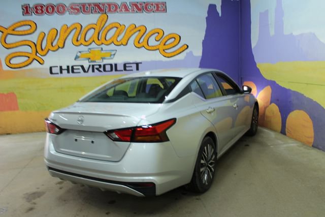 Used 2025 Nissan Altima 2.5 SV image 8