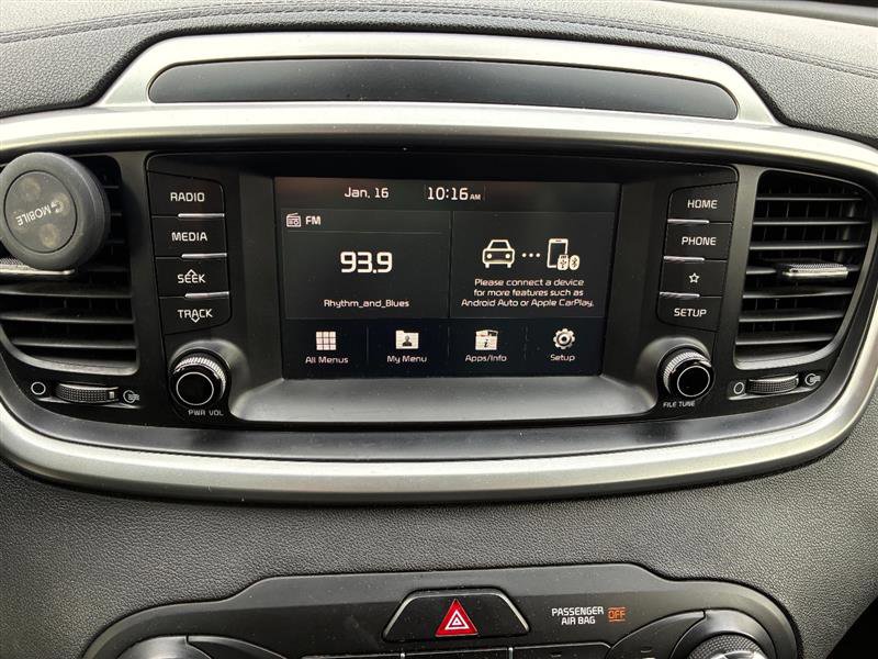 Used 2019 Kia Sorento LX image 16