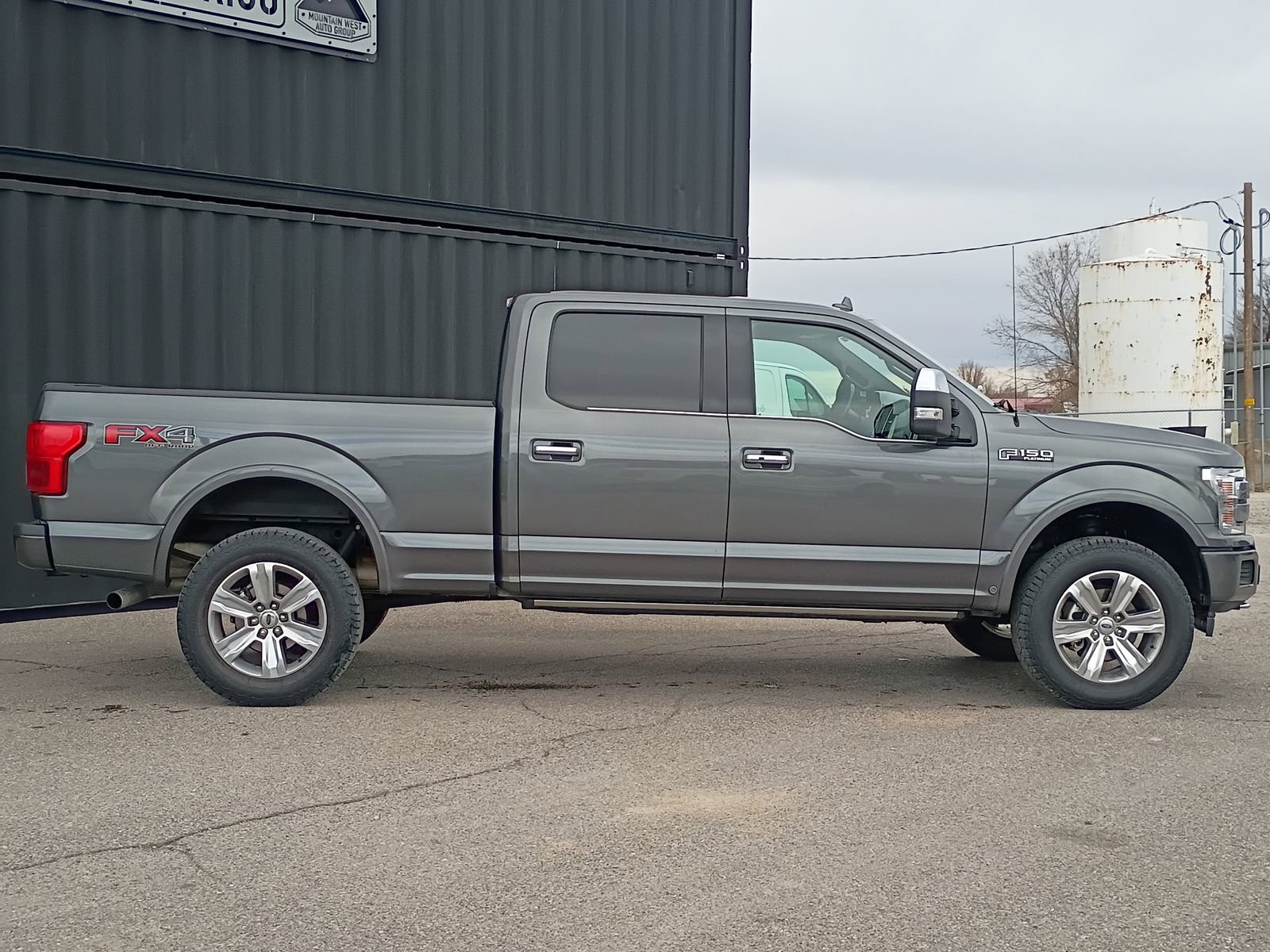 Used 2020 Ford F150 Platinum w/ Equipment Group 701A Luxury AWD/4WD image 3
