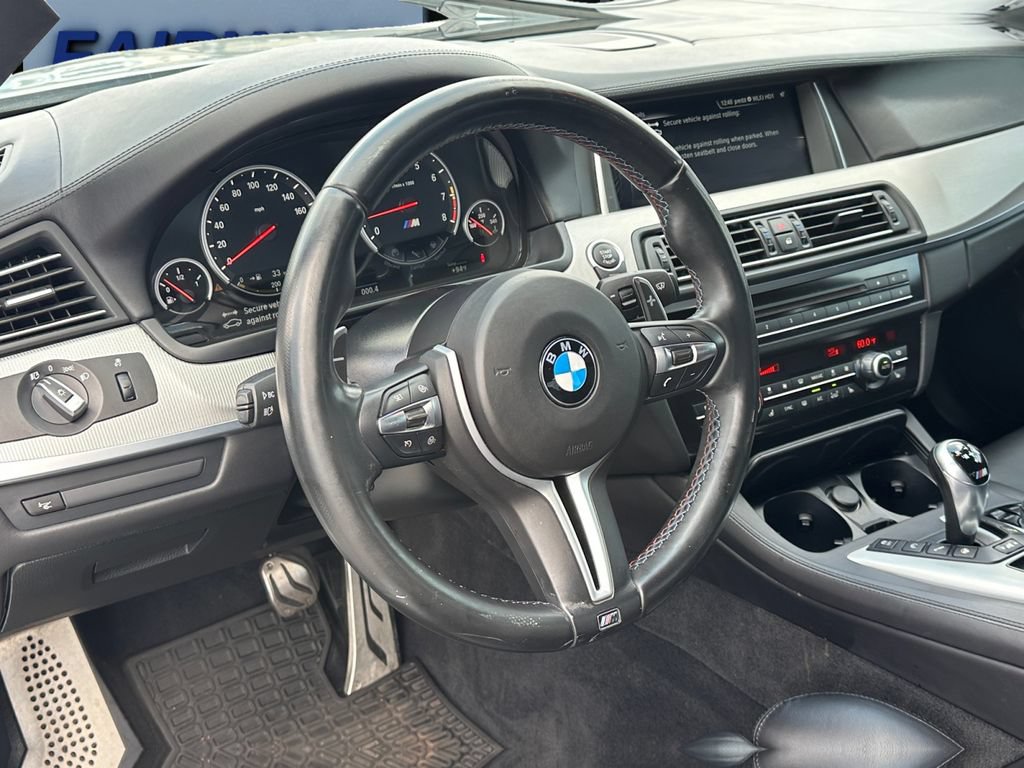 Used 2015 BMW M5 RWD image 14