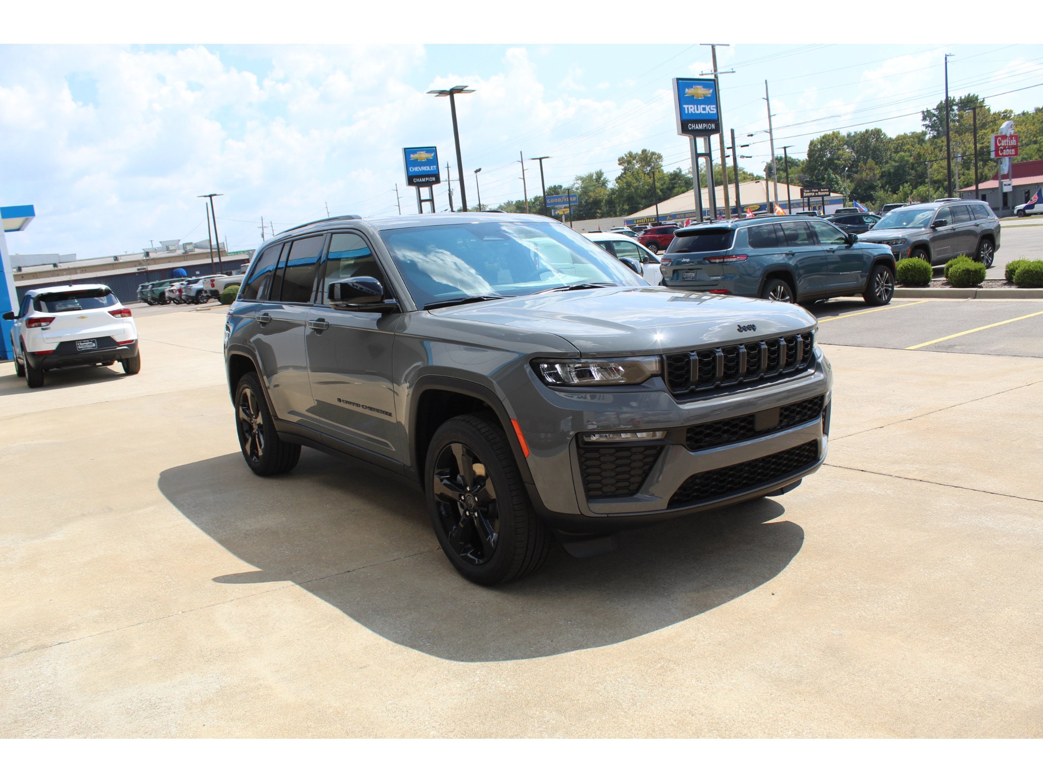 New 2027 Jeep Grand Cherokee Limited AWD/4WD image 4