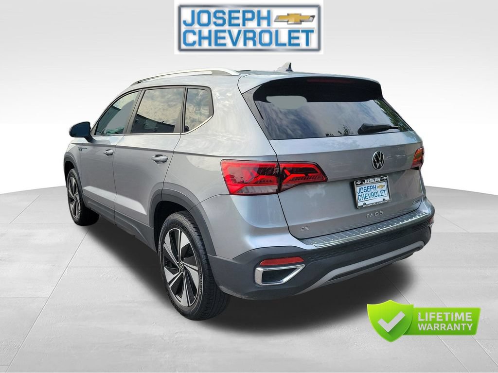 Used 2024 Volkswagen Taos SE AWD/4WD image 3