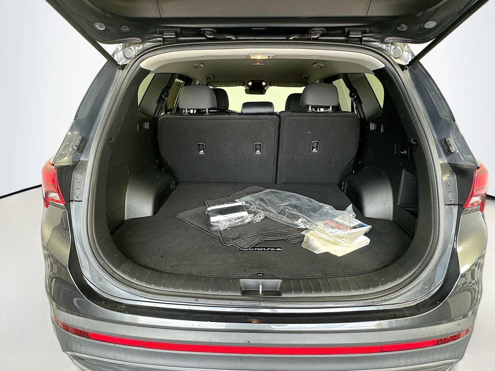 Used 2022 Hyundai Santa Fe SEL w/ Cargo Package AWD/4WD image 24