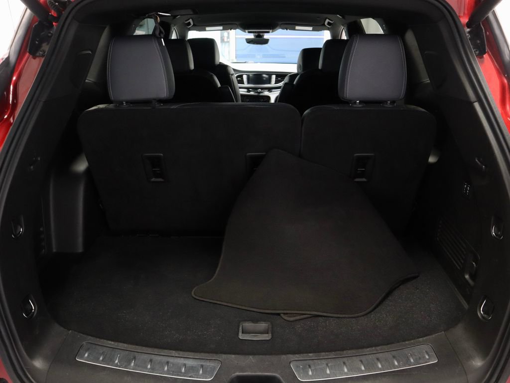 Used 2024 Buick Enclave Premium AWD/4WD image 14