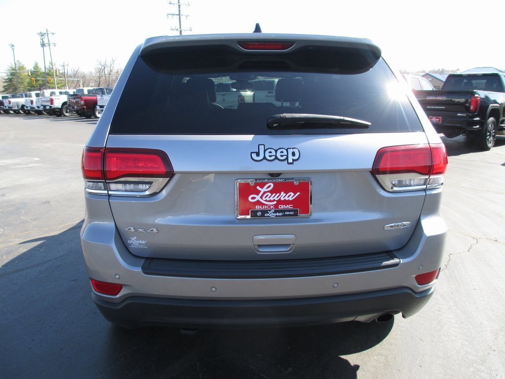 Used 2020 Jeep Grand Cherokee Laredo w/ Quick Order Package 2BN North image 7