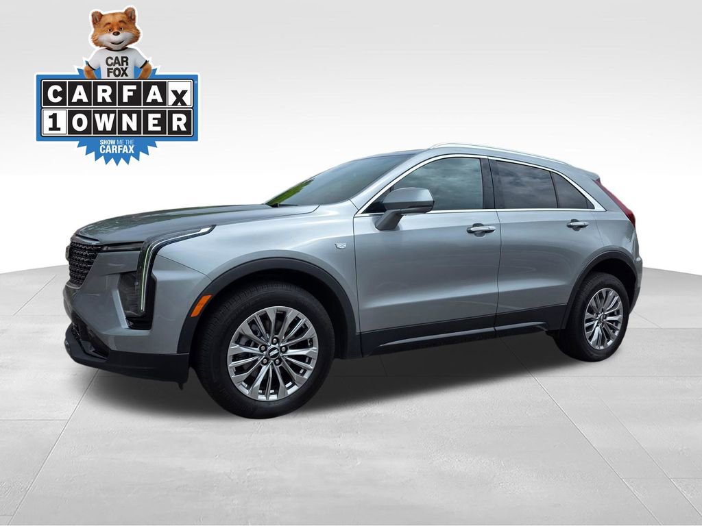 Used 2024 Cadillac XT4 Premium Luxury AWD/4WD image 2