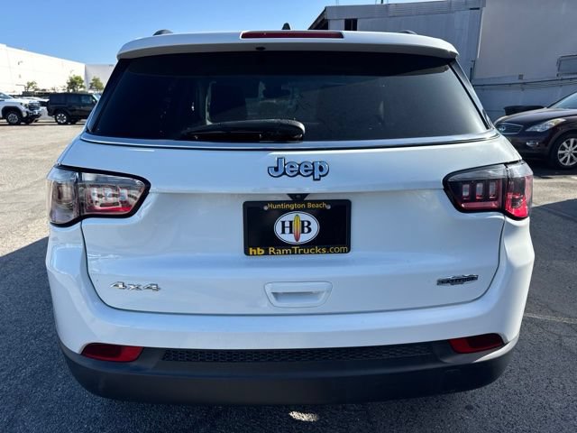 Used 2022 Jeep Compass Latitude w/ Convenience Group AWD/4WD image 6
