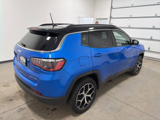 Used 2024 Jeep Compass Limited image 4