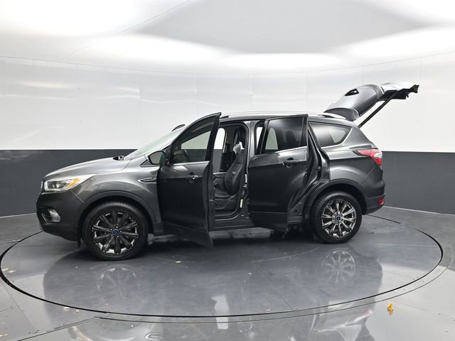 Used 2017 Ford Escape Titanium image 59