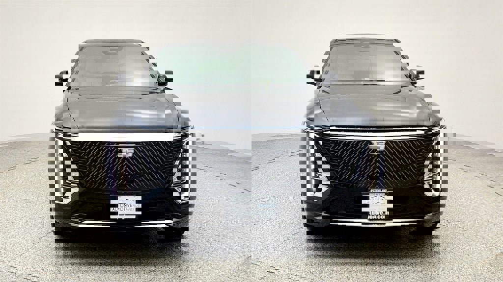 Used 2024 Cadillac Lyriq Luxury image 2