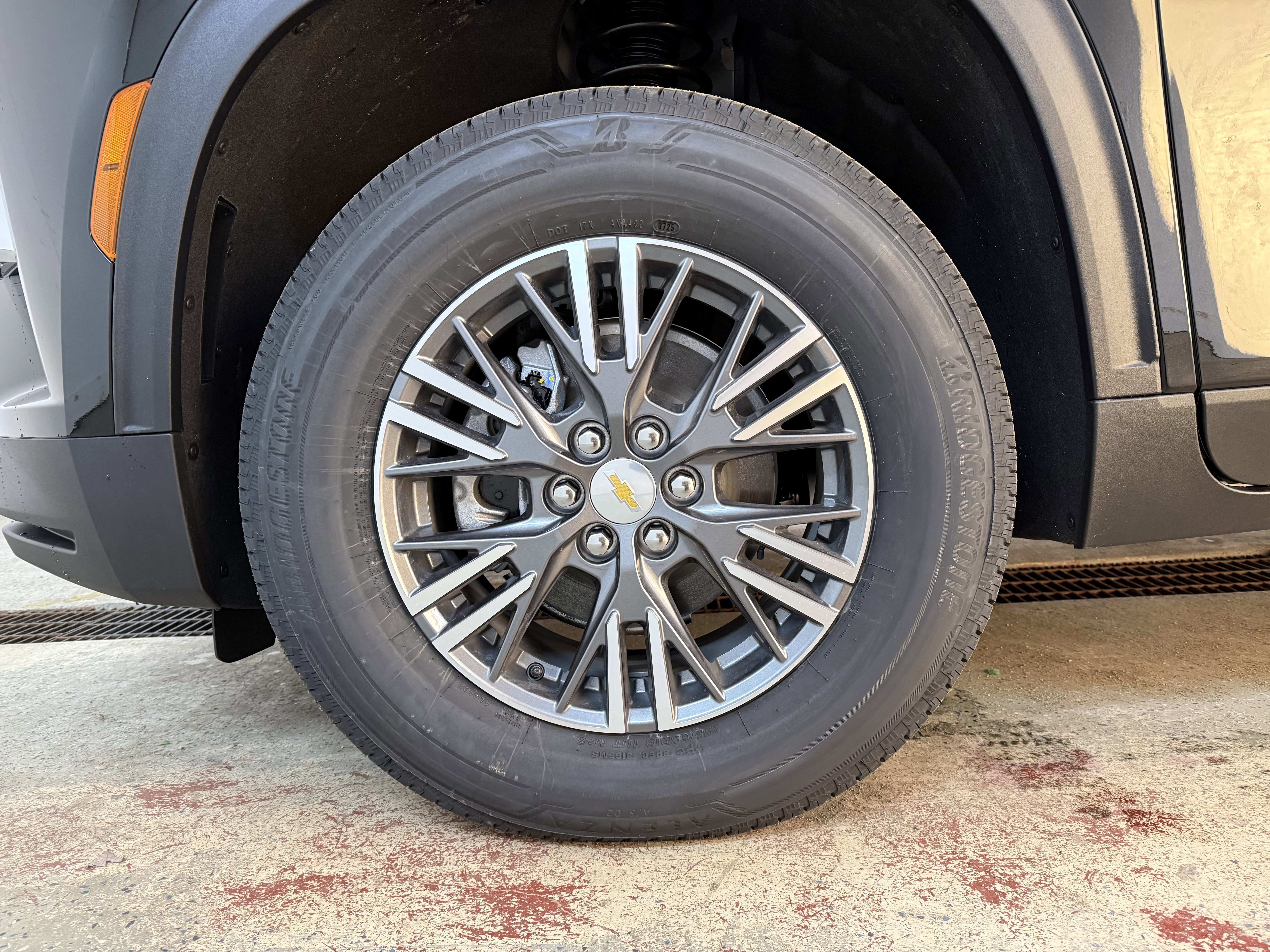 New 2026 Chevrolet Traverse LT image 9