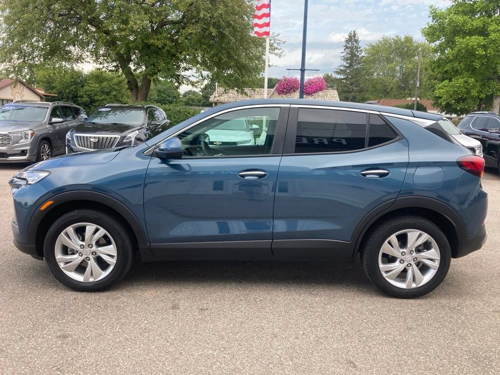 Used 2024 Buick Encore GX Preferred AWD/4WD image 8