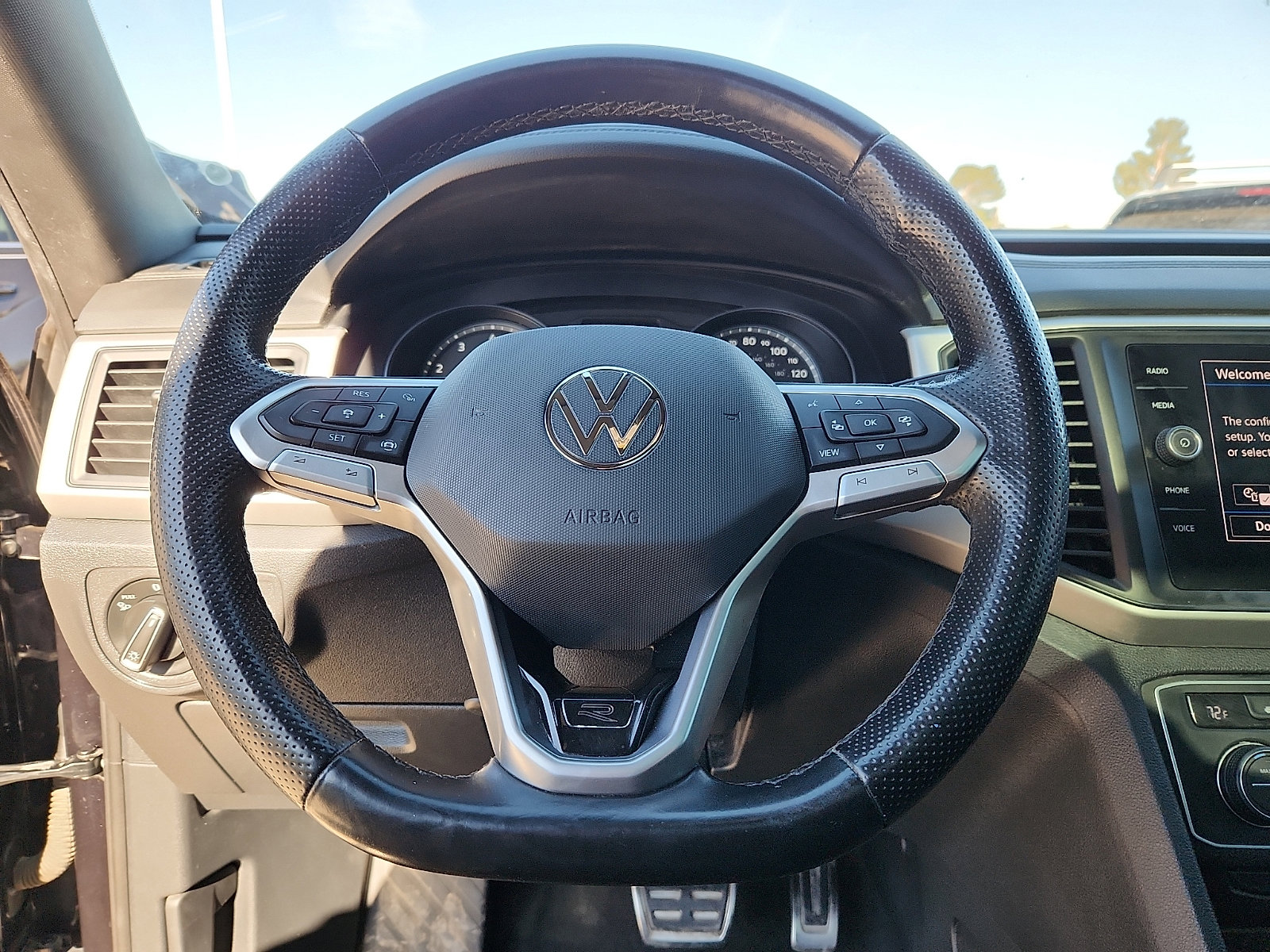Used 2021 Volkswagen Atlas Cross Sport SE w/ Panoramic Sunroof Package image 16