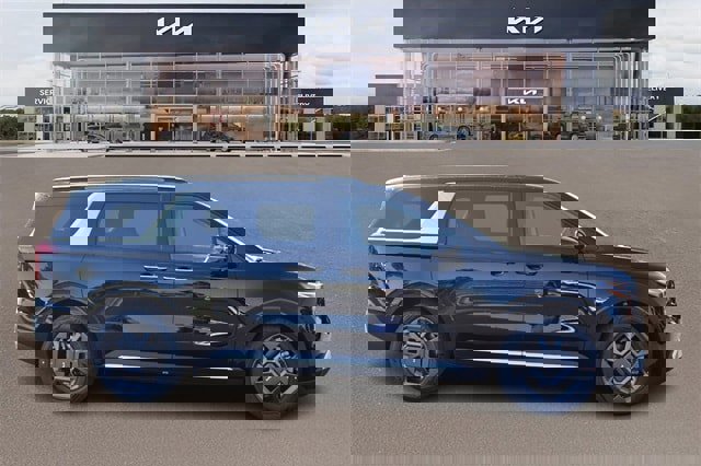 New 2026 Kia Carnival SX image 2