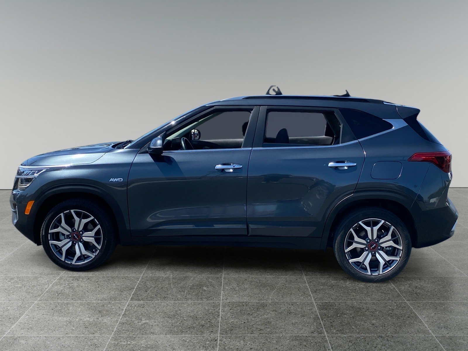 Used 2022 Kia Seltos SX AWD/4WD image 2