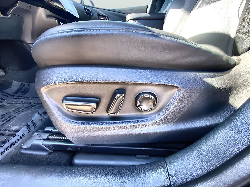 Used 2019 Toyota Prius Limited w/ Premium Convenience Package FWD image 14