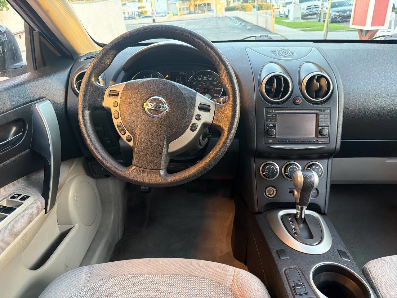 Used 2013 Nissan Rogue SV w/ Premium Pkg image 11