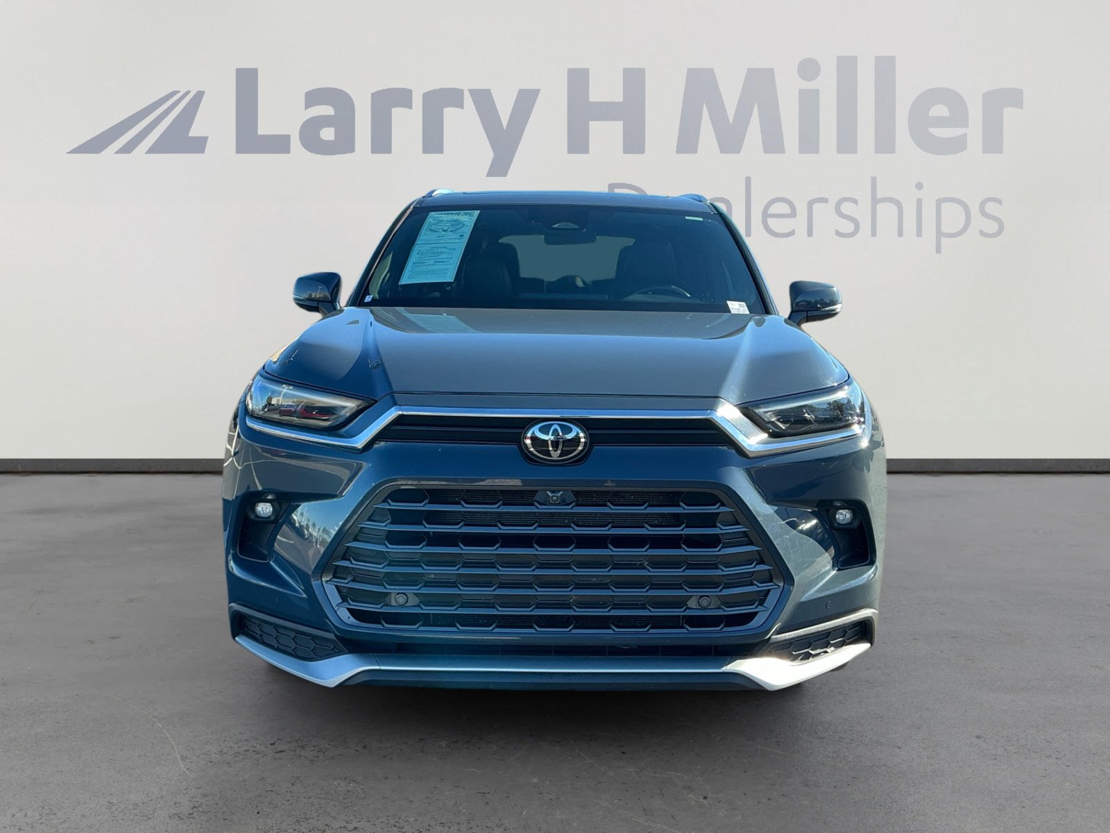 Used 2024 Toyota Grand Highlander AWD Hybrid image 8