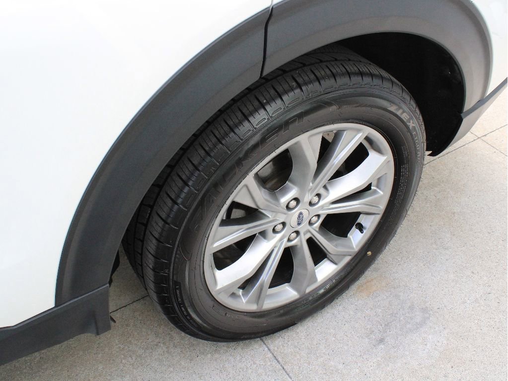 Used 2021 Ford Explorer XLT w/ Equipment Group 202A AWD/4WD image 39