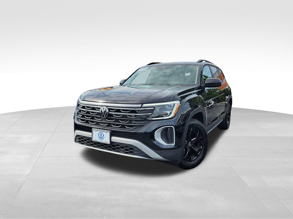 Used 2026 Volkswagen Atlas Peak Edition AWD/4WD image 3