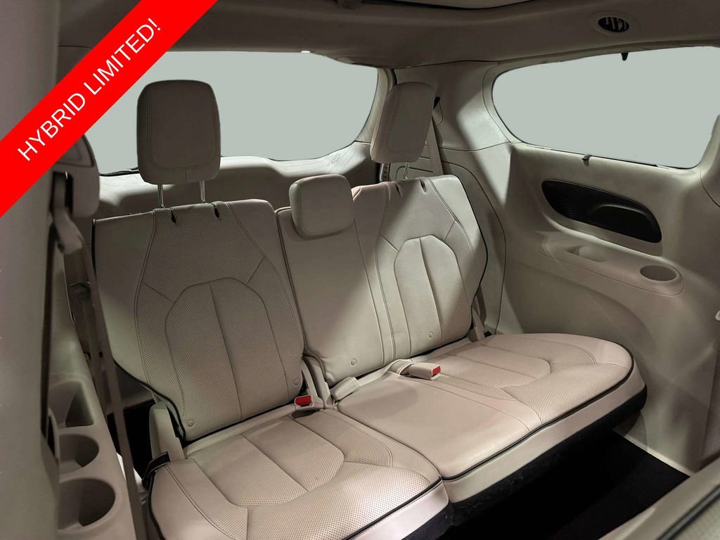 Used 2019 Chrysler Pacifica Limited w/ Advanced Safetytec Group FWD image 28