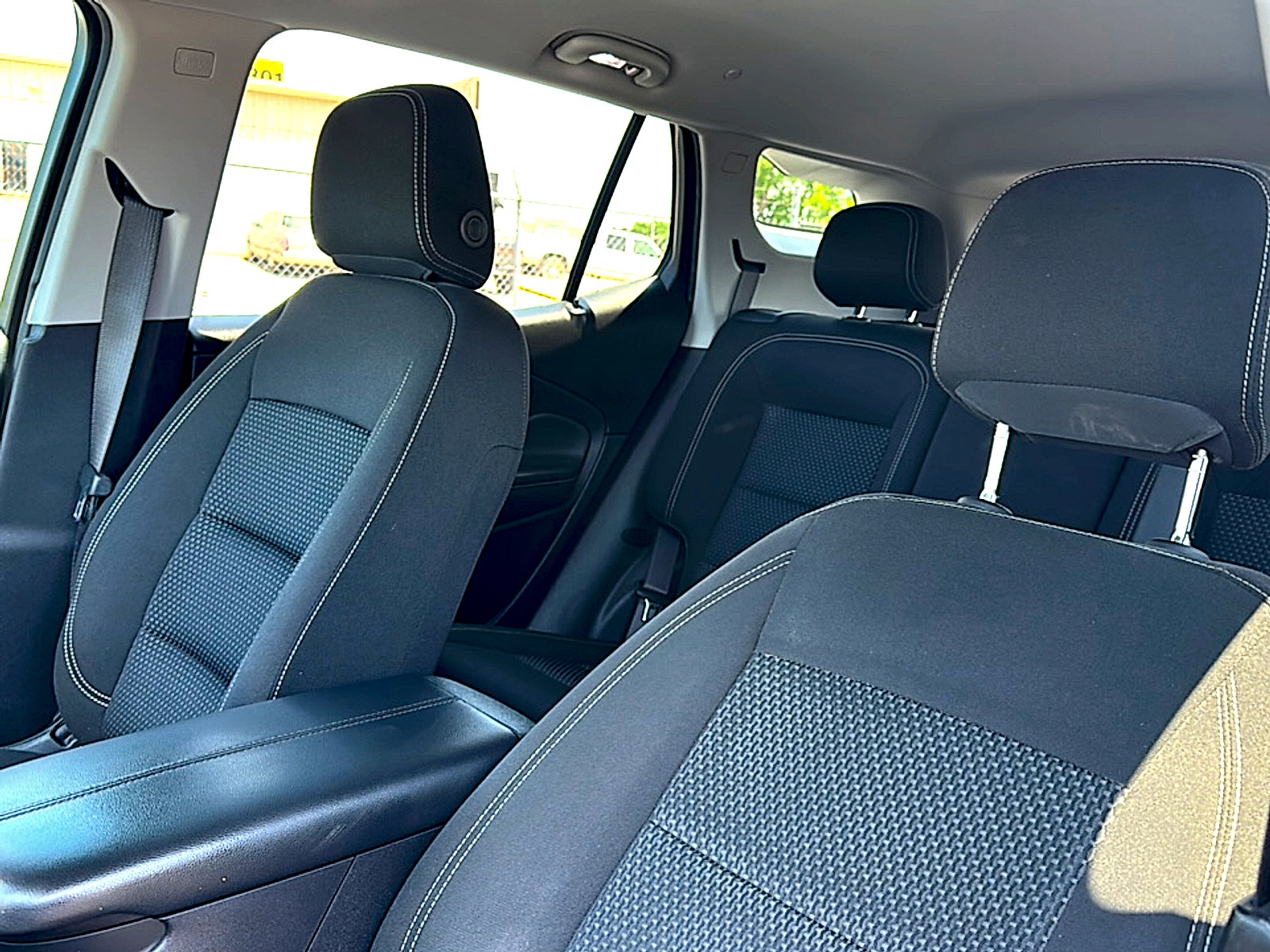 Used 2022 GMC Terrain SLE w/ Driver Convenience Package FWD image 14