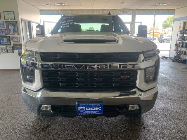 Used 2023 Chevrolet Silverado 2500 LT w/ Convenience Package image 3