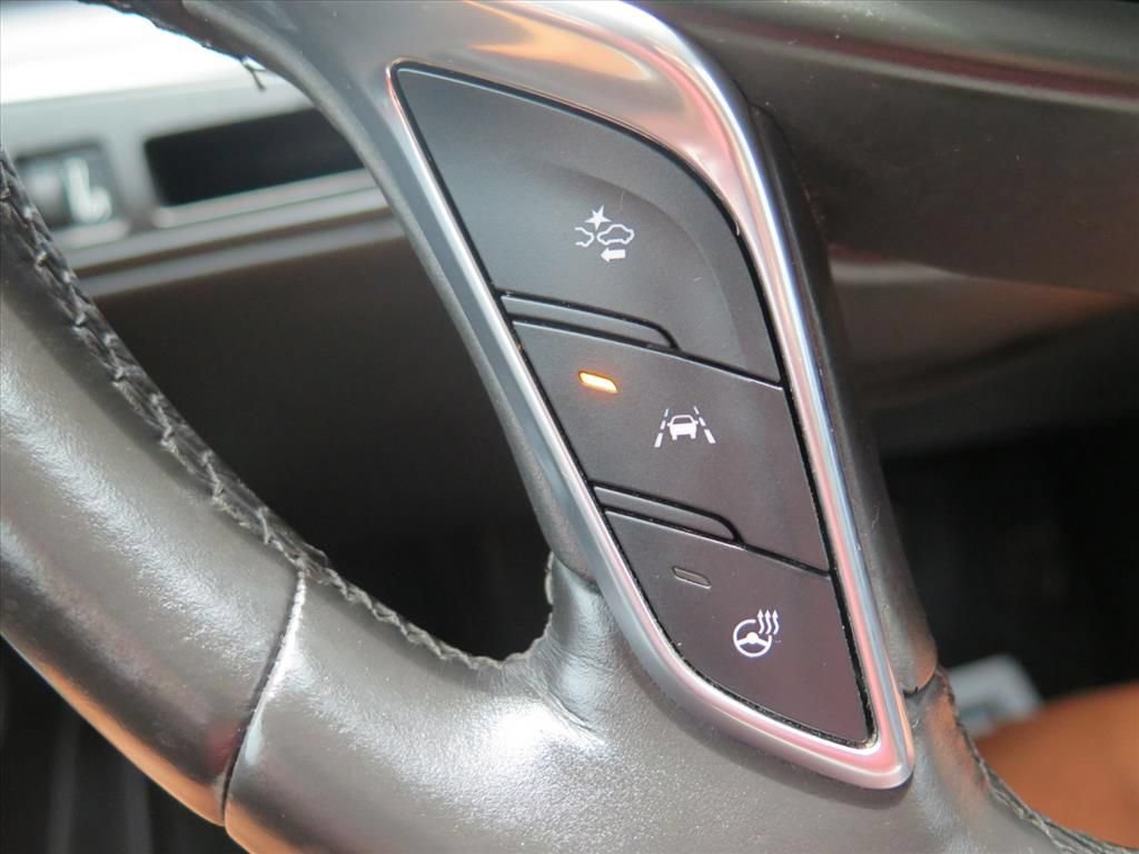 Used 2017 Cadillac XT5 Premium Luxury FWD image 19