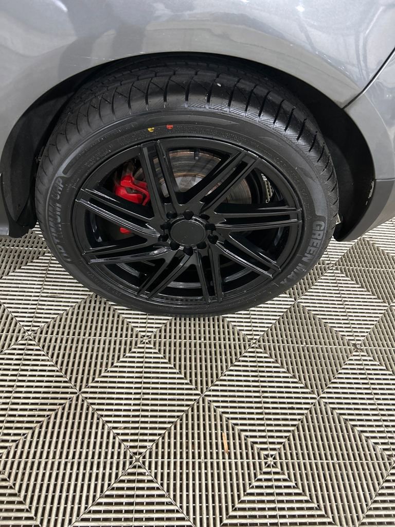 Used 2006 Volkswagen GTI 2.0T 2-Door image 9